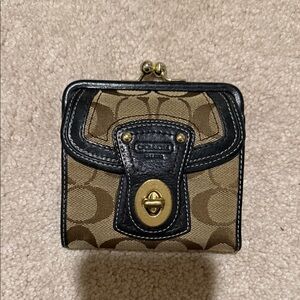 Vintage Coach kiss lock wallet